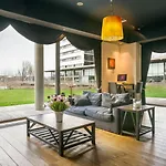 호텔 Garner By Ihg 4*