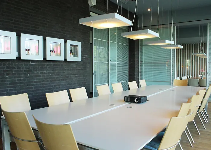 Garner By Ihg Hotel 4*