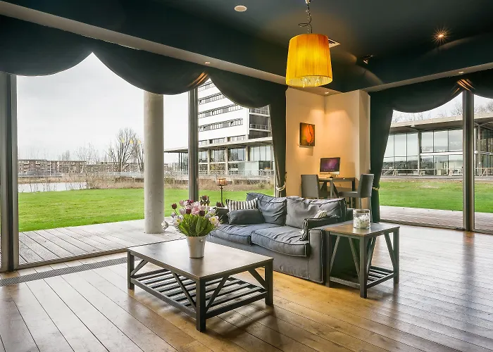 Hotel Garner By Ihg 4*