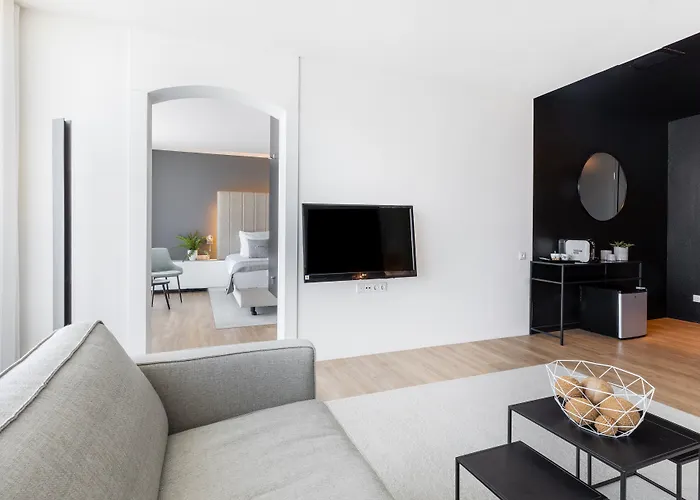 Hotel Garner By Ihg 4*