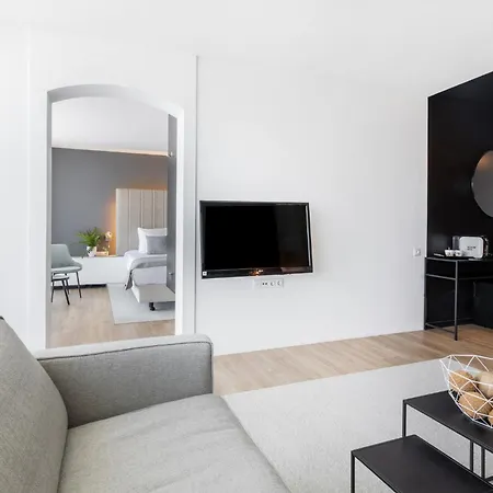 Garner By Ihg מלון 4*