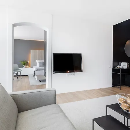 Hotel Garner By Ihg 4*