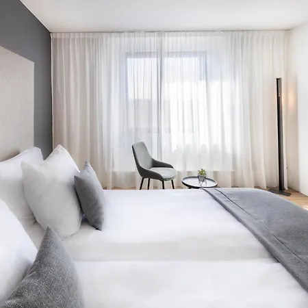 Hotel Garner By Ihg 4*