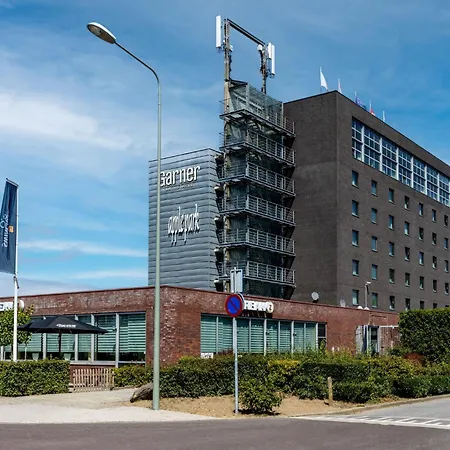 Hotel Garner By Ihg 4*