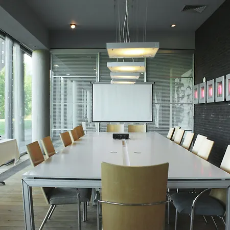 Hotel Garner By Ihg Maastricht
