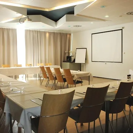 Select 4* Maastricht